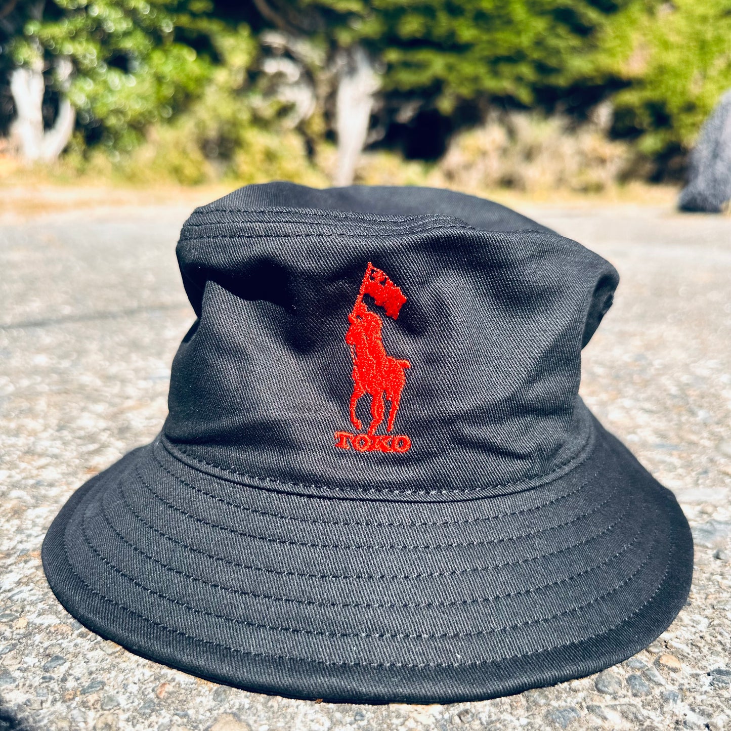 Black TOKO bucket