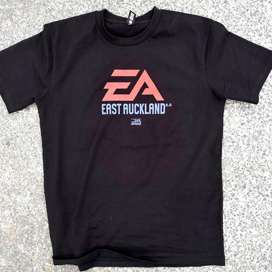 E.a black tee