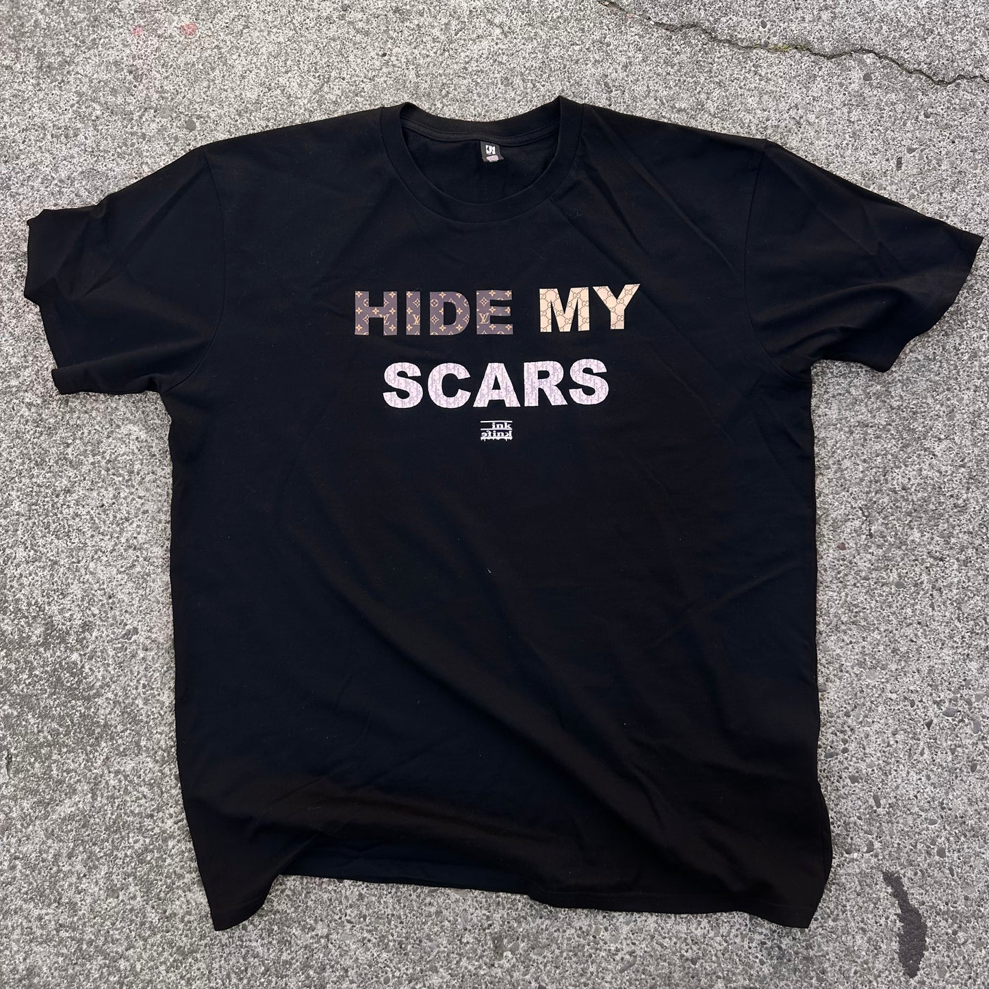 HIDE MY SCARS tee